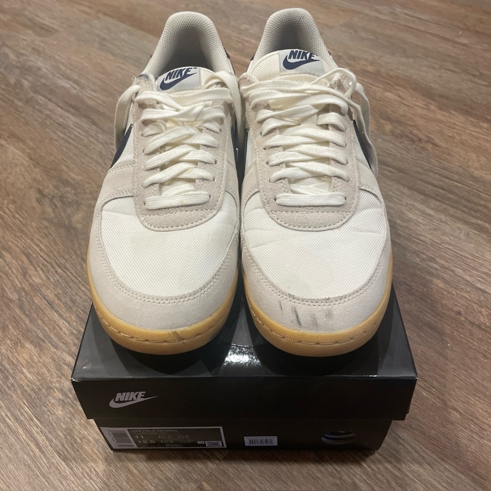 Men’s Size 11 - Nike Field General 82 Pale Ivory Midnight Navy Gum